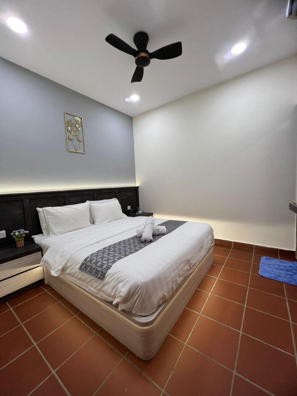 New! 1Min To Jonkerstreet Melaka Loft 4Br 11 Pax Villa Ngoại thất bức ảnh